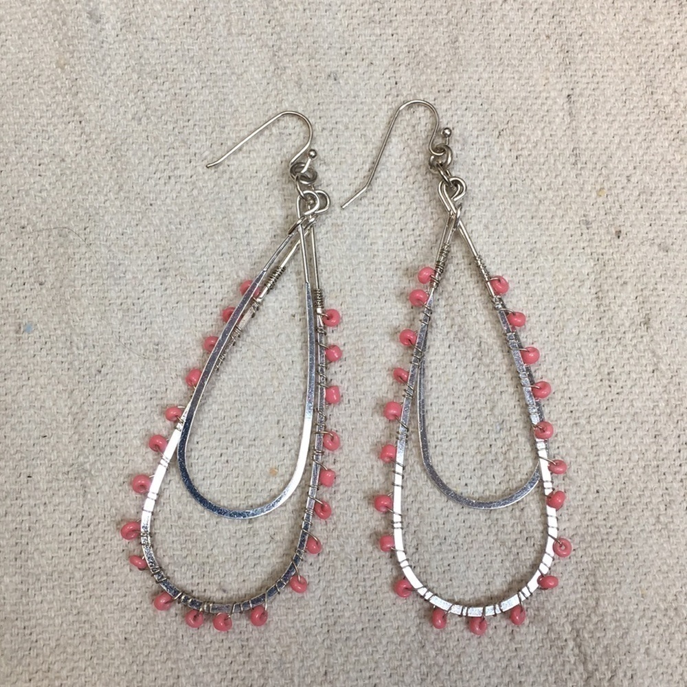 💥 2/$10 Silver beaded earrings